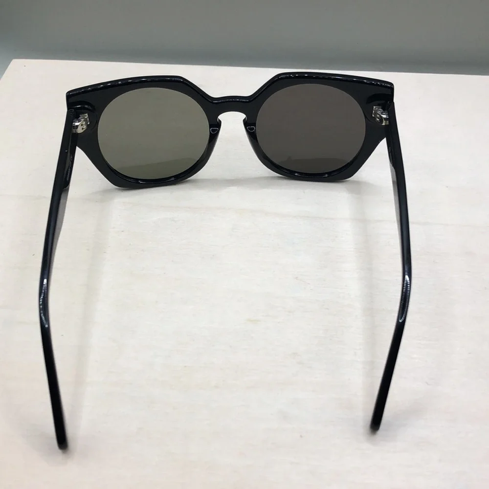 RS Eyewear Trendy Semi Oversized Sunglasses Black Frames RS9002 C3